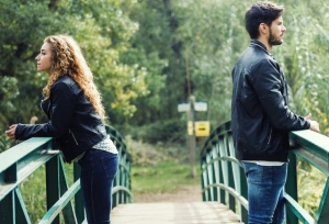 pareja discutiendo divorcio